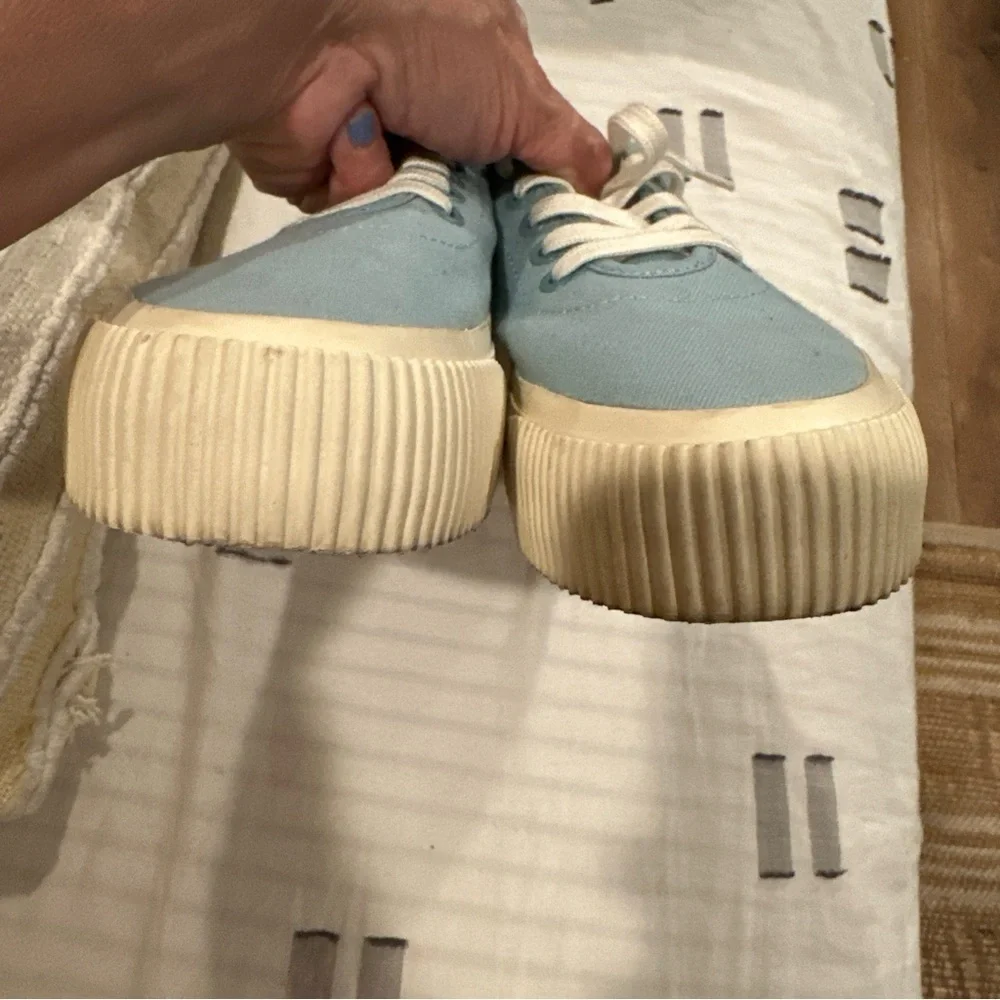 EVERLANE FOREVER PLATFORM WOMENS SNEAKERS SIZE 6 1/2 BLUE
